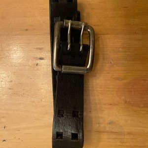 🍷3 for $10🍷Ladies Levi’s 100% leather belt.